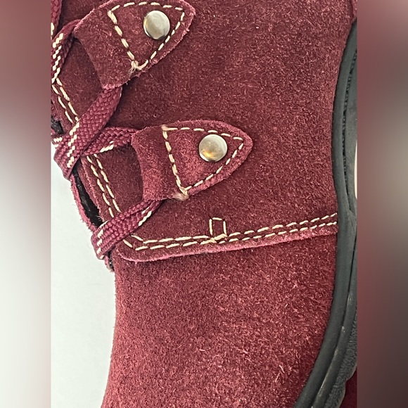 Earth Origins Cooper boots in burgundy color, size 7M - Picture 9 of 10